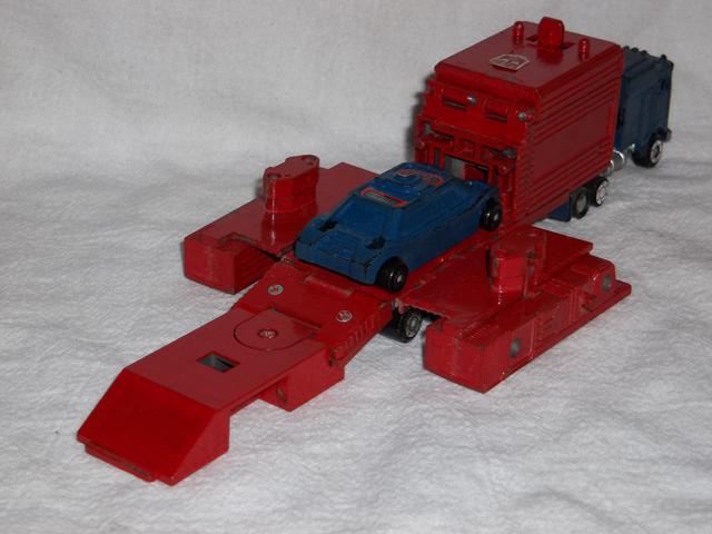 Assortobots Kingpin base roller car